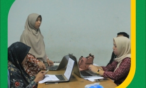 Diskusi Ketua Dekan, Ketua Program Studi, dan Dosen Terkait Mata Kuliah di Ilmu Komputer